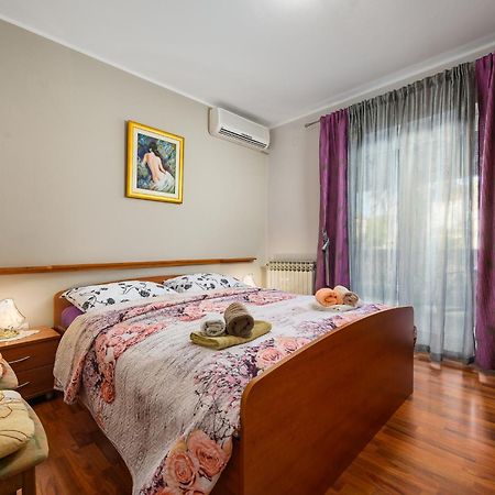 House Alma Apartment โปเรช ภายนอก รูปภาพ