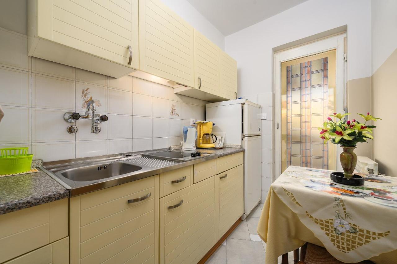 House Alma Apartment โปเรช ภายนอก รูปภาพ