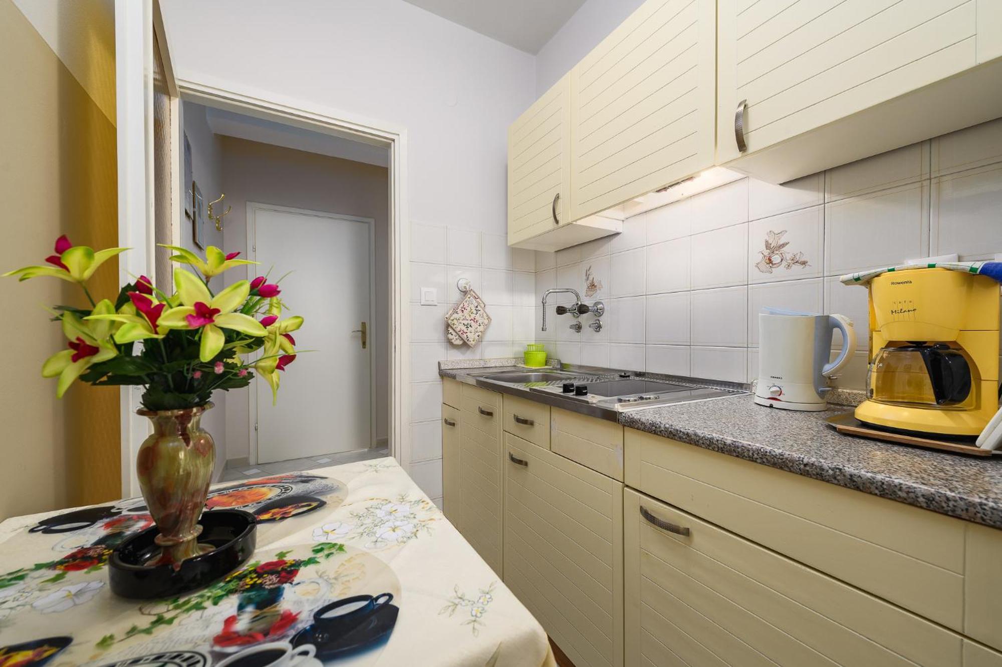 House Alma Apartment โปเรช ภายนอก รูปภาพ
